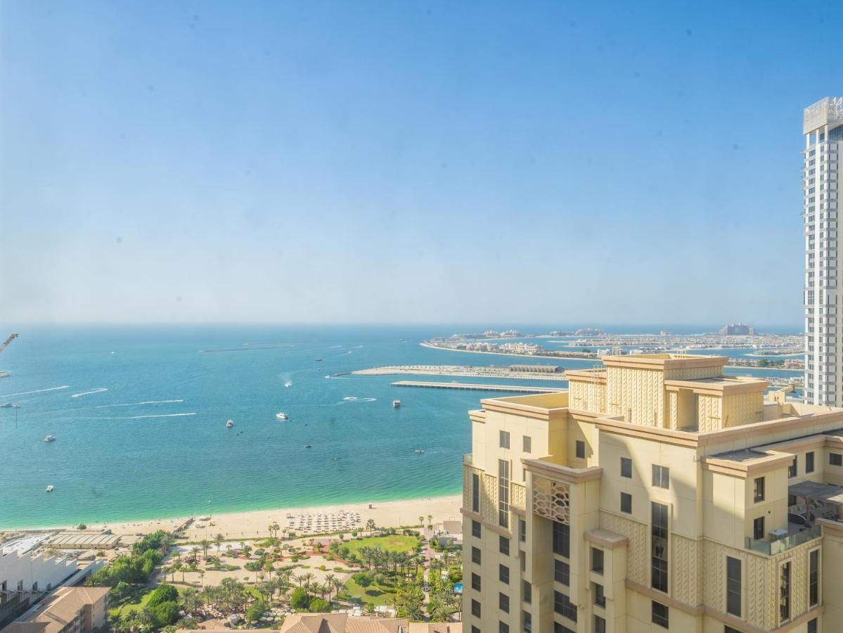 Luxury Waterfront Apartment With Beach Access Dubai Bagian luar foto