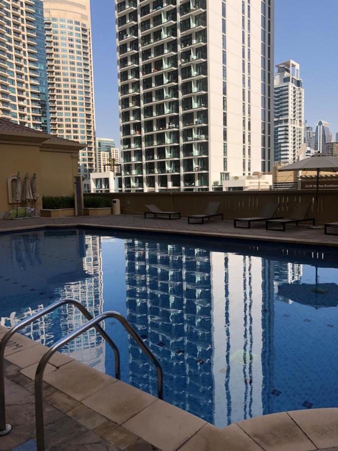 Luxury Waterfront Apartment With Beach Access Dubai Bagian luar foto